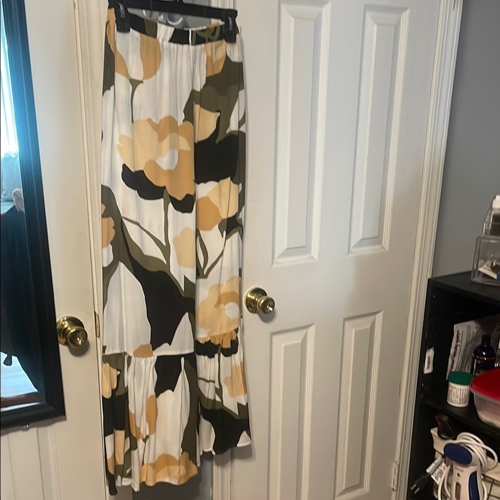 Elegant Floral Maxi Skirt in Cream and Green